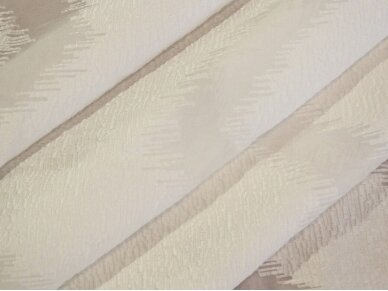 Organza pieno baltumo spalvos su zigzago dizainu 3 Organza pieno baltumo spalvos su zigzago dizainu 3