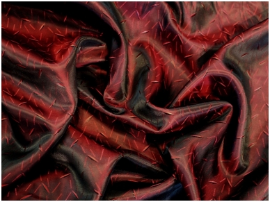 Подкладочная ткань красного-бордового цвета