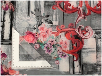 Платьевая ткань "Силка" с цветочным дизайном