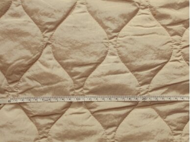 Курточная ткань песочного цвета с полуматовой поверхностью