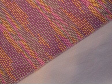 Tekstilinis audinys alyvinės spalvos su taškeliais