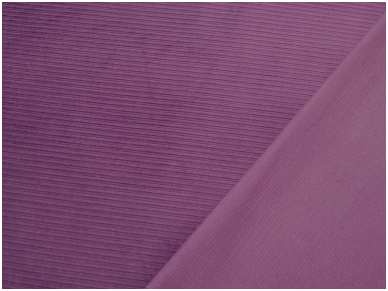 Velvetas violetinės spalvos