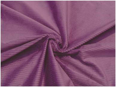 Velvetas violetinės spalvos