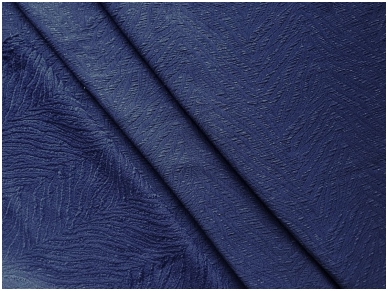 Žakardas tamsiai mėlynos spalvos, austiniu raštu