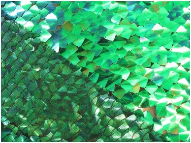 Блестящая ткань с блестками зеленого цвета 1.5 см на сетке